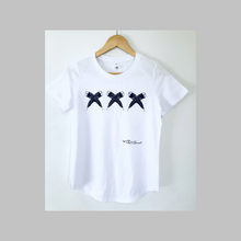 Load image into Gallery viewer, 'Huia Kiss Kiss Kiss' | Womens | T-Shirt | HDNZ