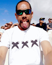 Load image into Gallery viewer, Huia Kiss Kiss Kiss | Mens T-shirt | HDNZ